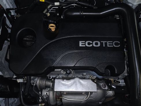 Used 2019 Chevrolet Equinox LS w/ LS Convenience Package image 30