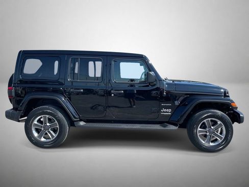 Used 2022 Jeep Wrangler Unlimited Sahara w/ Safety Group AWD/4WD image 2