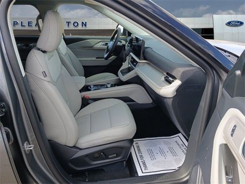 New 2025 Ford Explorer Active w/ Active Comfort Package image 15