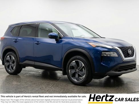 Used 2025 Nissan Rogue SV image 1