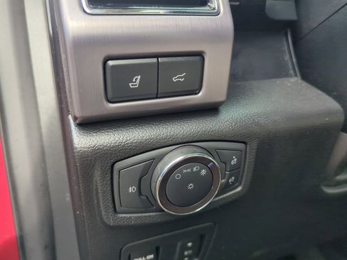 Used 2019 Ford Expedition Max Platinum image 16