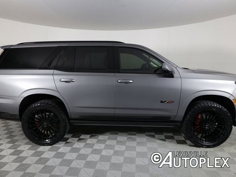 Used 2026 Cadillac Escalade V w/ LPO, Onyx Lite Package image 4