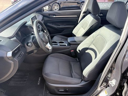 Used 2022 Nissan Altima 2.5 SV FWD image 15
