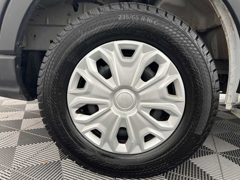 Used 2025 Ford Transit 250 Low Roof w/ Exterior Upgrade Package RWD image 10