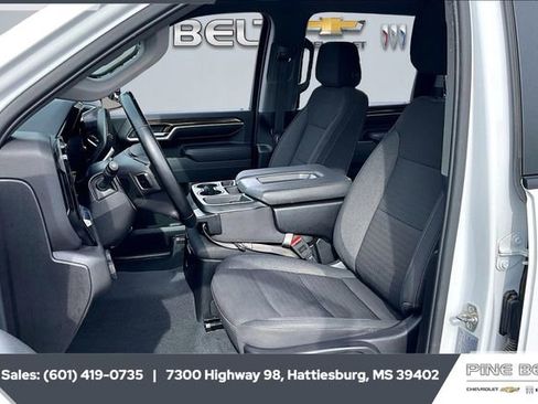 Used 2025 Chevrolet Silverado 3500 LT w/ Safety Package image 18