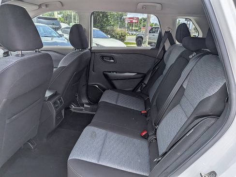 Used 2021 Nissan Rogue SV FWD image 13