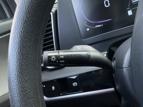 Used 2025 Kia Sportage LX FWD image 29