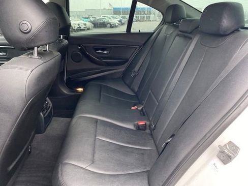 Used 2017 BMW 320i Sedan image 18