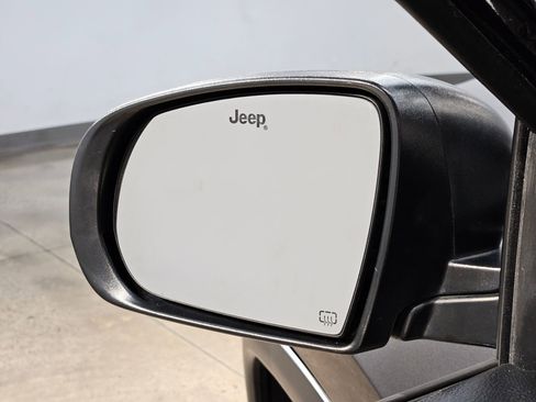 Used 2018 Jeep Compass Sport w/ Tech Group image 21