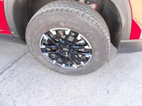 Certified 2025 Chevrolet Traverse Z71 w/ Driver Confidence Package image 27