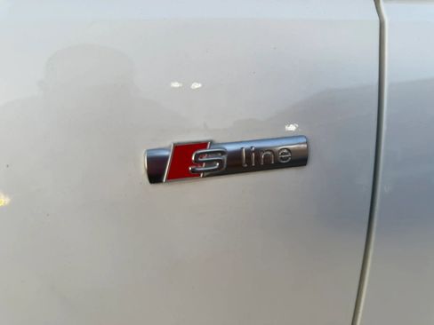 Used 2018 Audi A4 2.0T Ultra Premium w/ Convenience Package FWD image 12