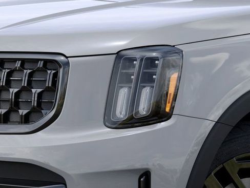 Used 2025 Kia Telluride EX X-Line image 10