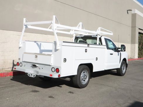 Used 2024 Ford F350 XL w/ XL Chrome Package image 4