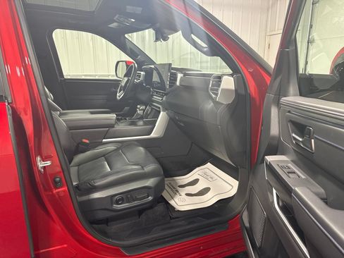 Used 2025 Toyota Sequoia Platinum AWD/4WD image 12