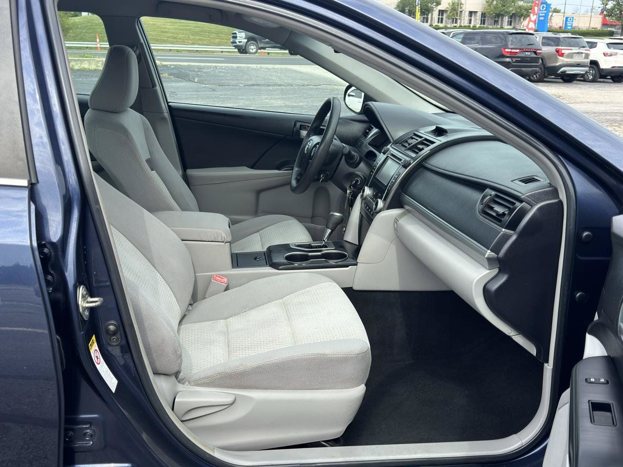 Used 2014 Toyota Camry LE FWD image 13