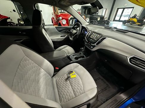 Used 2019 Chevrolet Equinox LT image 18