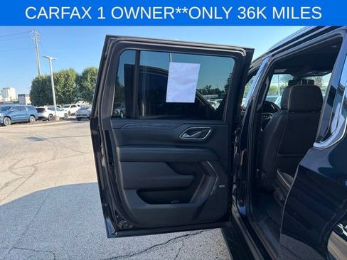 Used 2022 GMC Yukon XL SLT w/ SLT Luxury Package AWD/4WD image 29