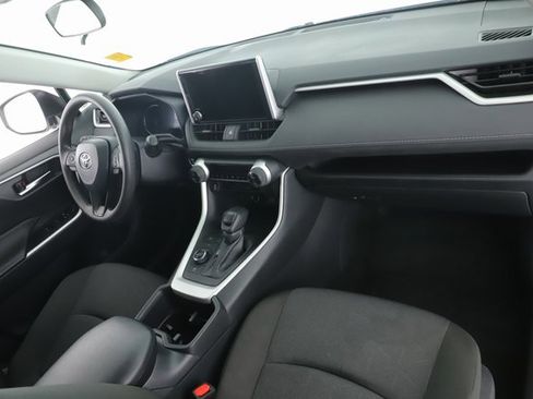 Used 2025 Toyota RAV4 XLE image 28