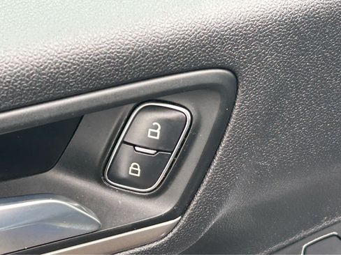 Used 2022 Ford Escape SEL AWD/4WD image 18