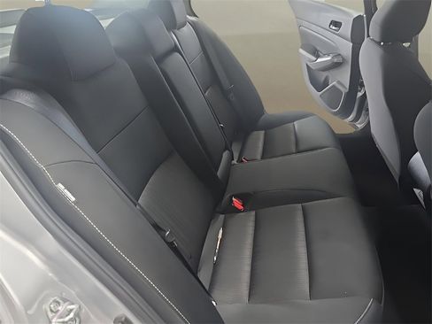 Used 2024 Nissan Altima 2.5 SV image 18