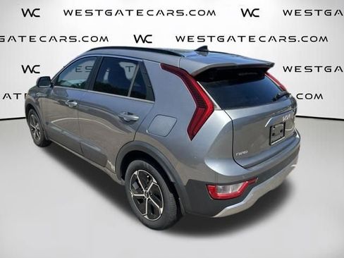 Used 2024 Kia Niro EX FWD image 4