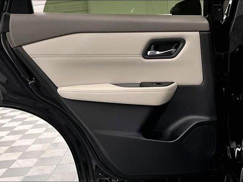 New 2025 Nissan Rogue SL image 33