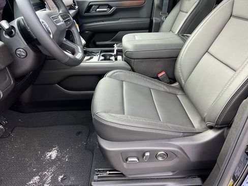 New 2026 GMC Yukon Denali w/ Sun & Power Step Package image 18