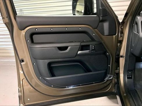 Certified 2025 Land Rover Defender 110 S AWD/4WD image 26