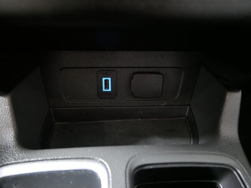 Used 2017 Ford Escape Titanium FWD image 30