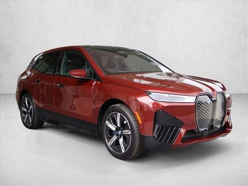 Certified 2024 BMW iX xDrive50 w/ Premium Package AWD/4WD image 3