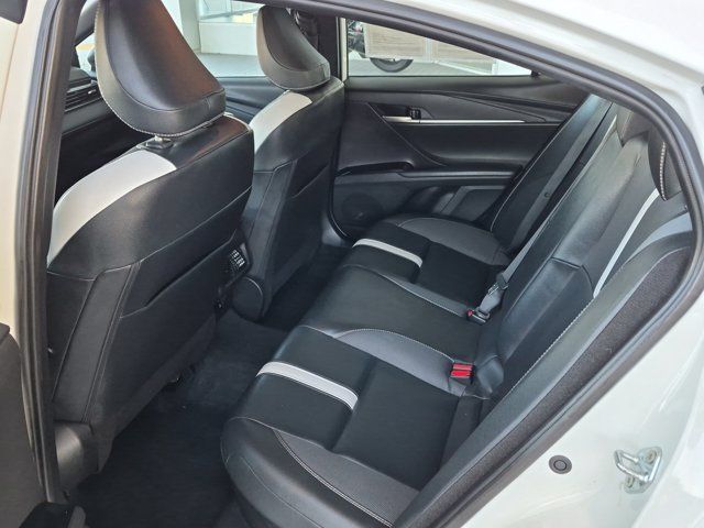 Used 2025 Toyota Camry SE FWD image 14