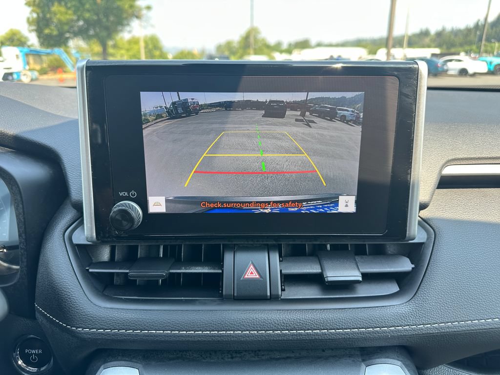 Used 2023 Toyota RAV4 XLE AWD/4WD image 16