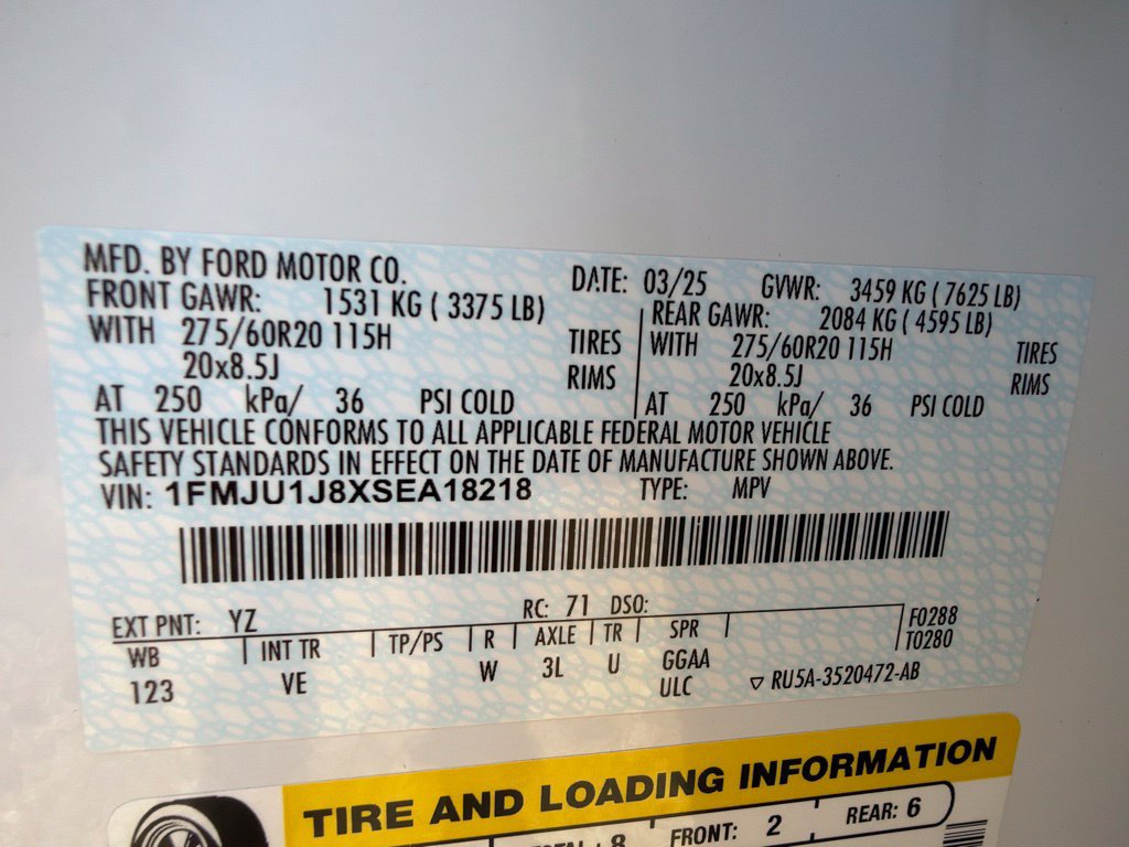 Used 2025 Ford Expedition Active AWD/4WD image 17
