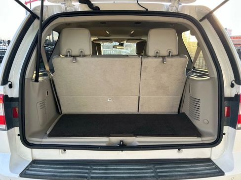 Used 2017 Lincoln Navigator Select image 31