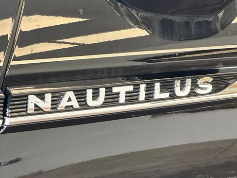 Used 2023 Lincoln Nautilus Reserve w/ Monochromatic Package AWD/4WD image 27