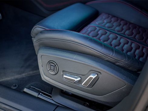 Used 2025 Audi RS 6 performance image 21