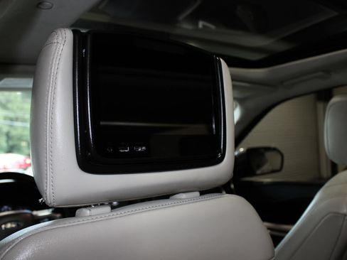 Used 2018 Ford Expedition Platinum RWD image 34
