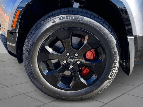 Used 2023 Land Rover Defender 90 X image 9