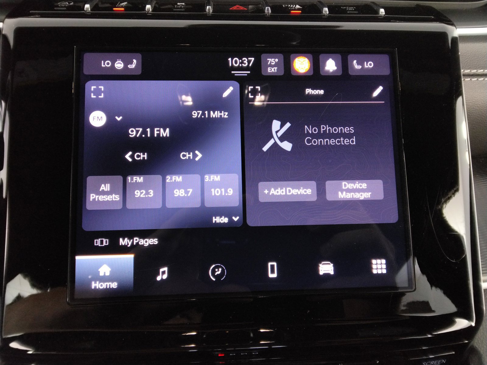 Used 2023 Jeep Grand Cherokee Altitude AWD/4WD image 16