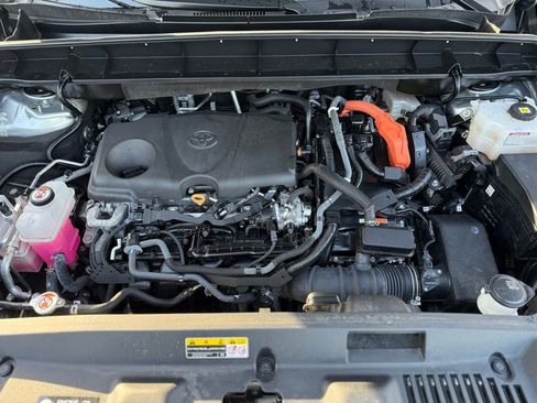 Used 2023 Toyota Highlander LE image 10