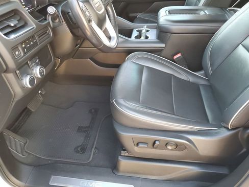 Used 2021 GMC Yukon SLT image 32