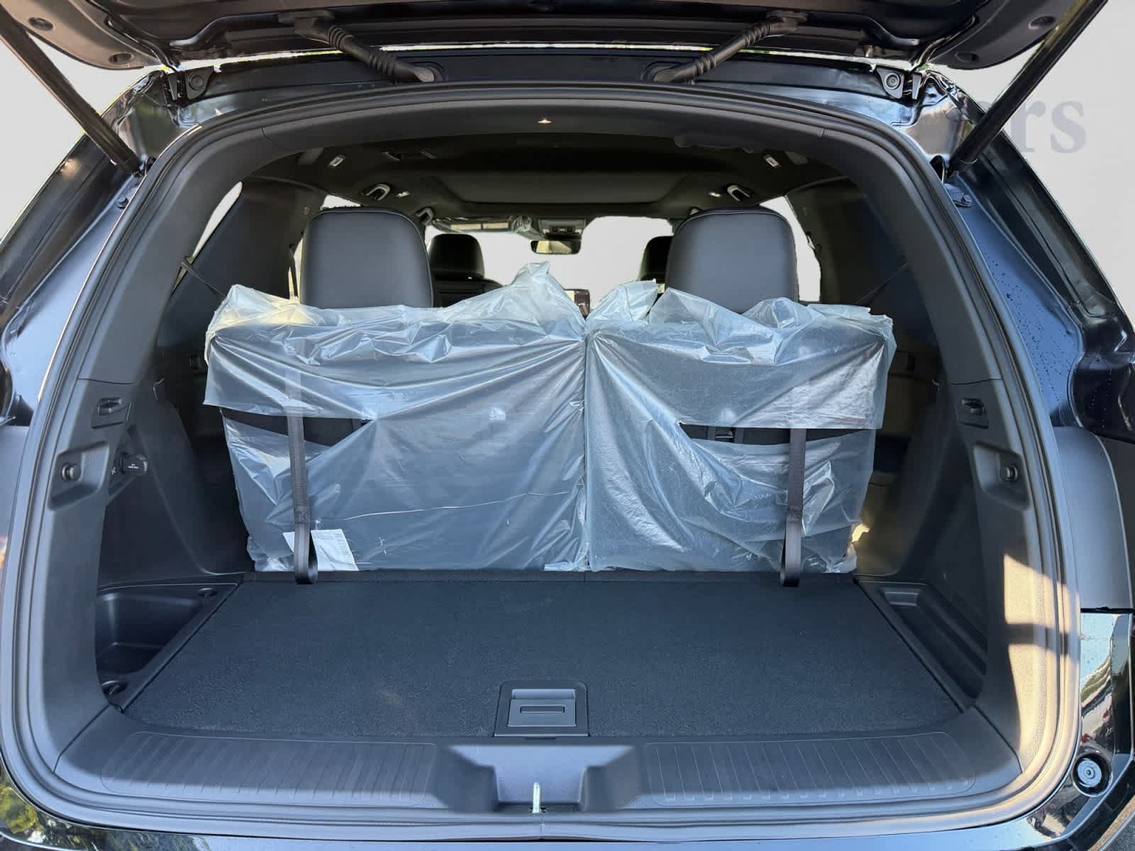 New 2026 Honda Pilot Black Edition image 4