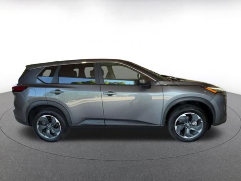 Used 2025 Nissan Rogue SV FWD image 16