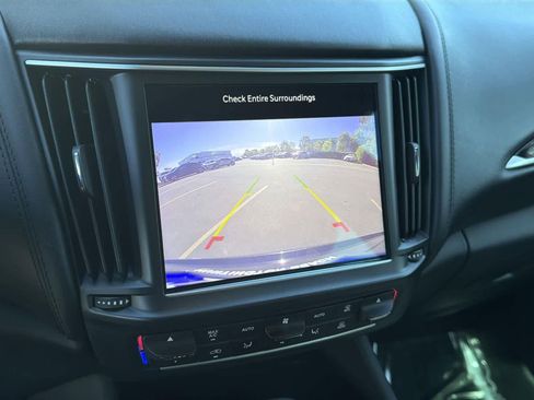 Used 2022 Maserati Levante GT image 18