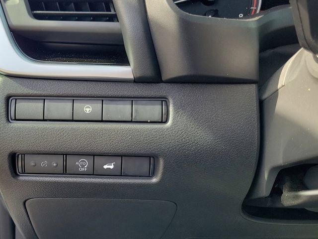 New 2026 Nissan Rogue SV AWD/4WD image 10