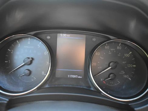 Used 2018 Nissan Rogue S AWD/4WD image 19