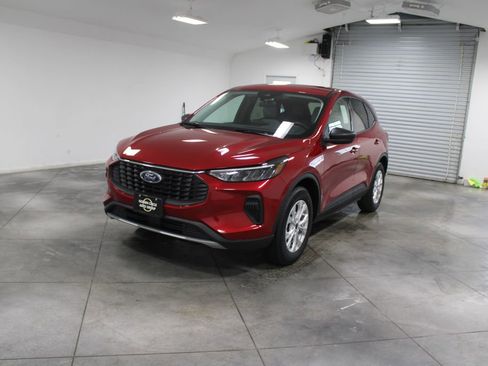New 2026 Ford Escape Active image 3
