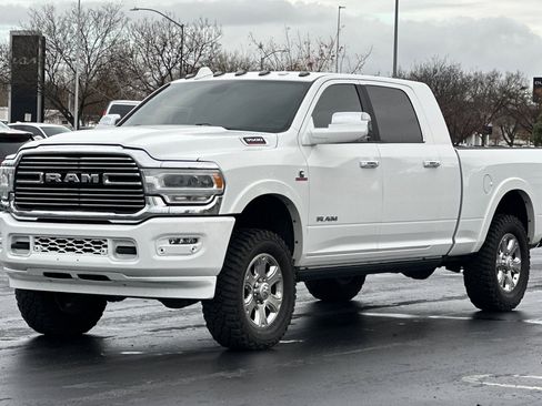 Used 2022 RAM 3500 Laramie image 8