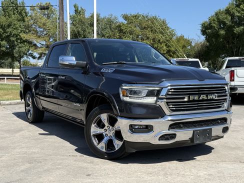 Used 2019 RAM 1500 Laramie RWD image 2