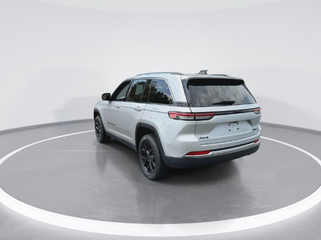 Used 2022 Jeep Grand Cherokee Limited AWD/4WD image 7